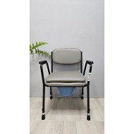 Стул-туалет с санитарным оснащением 